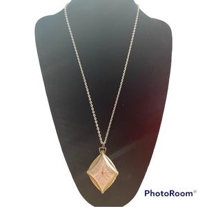 Lacerne Vintage Pendant Watch